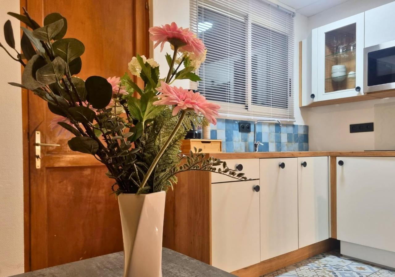 Apartamento Escale Au Coeur Du Mans, Entre Gare Et Centre Le Mans Exterior foto